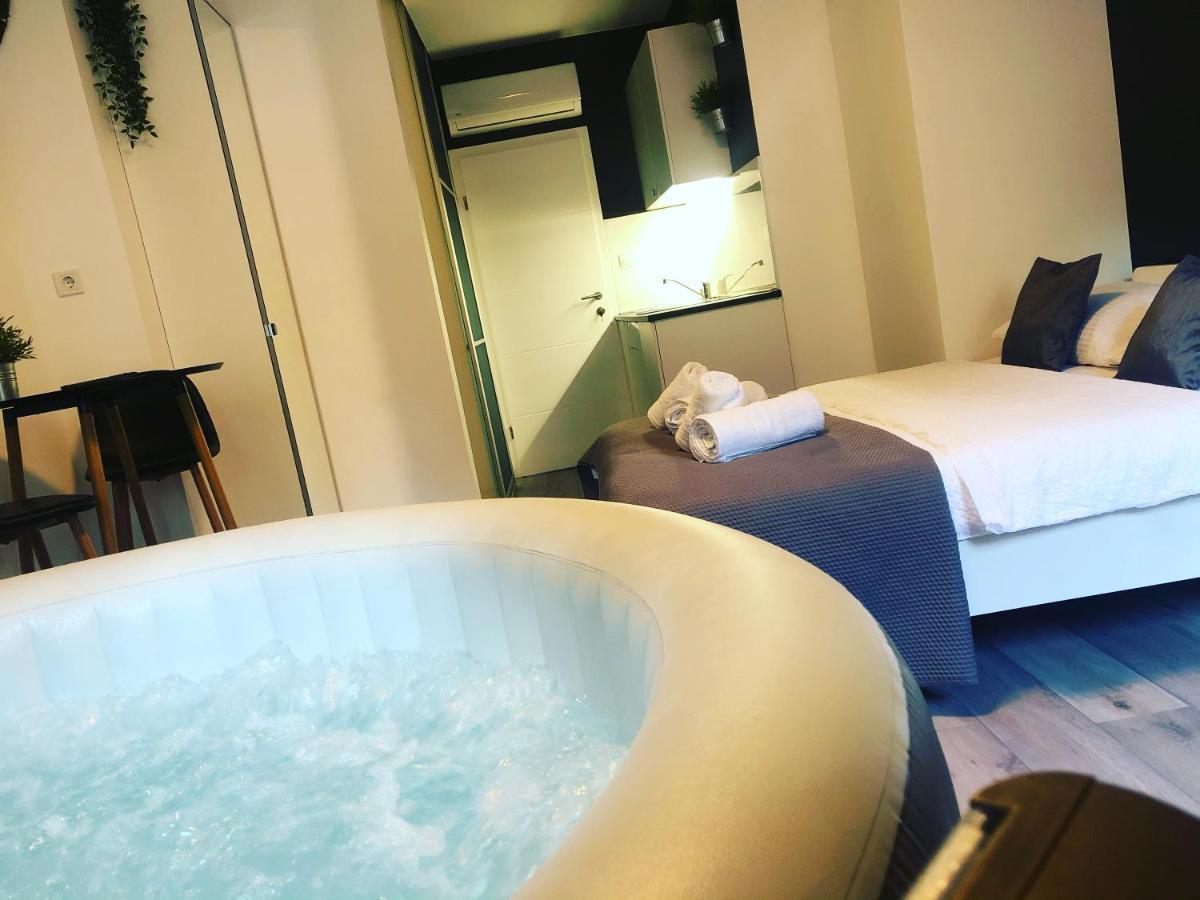 Jacuzzi